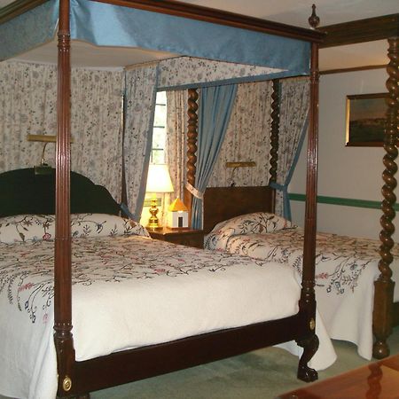 Newport House Bed & Breakfast Williamsburg Room photo