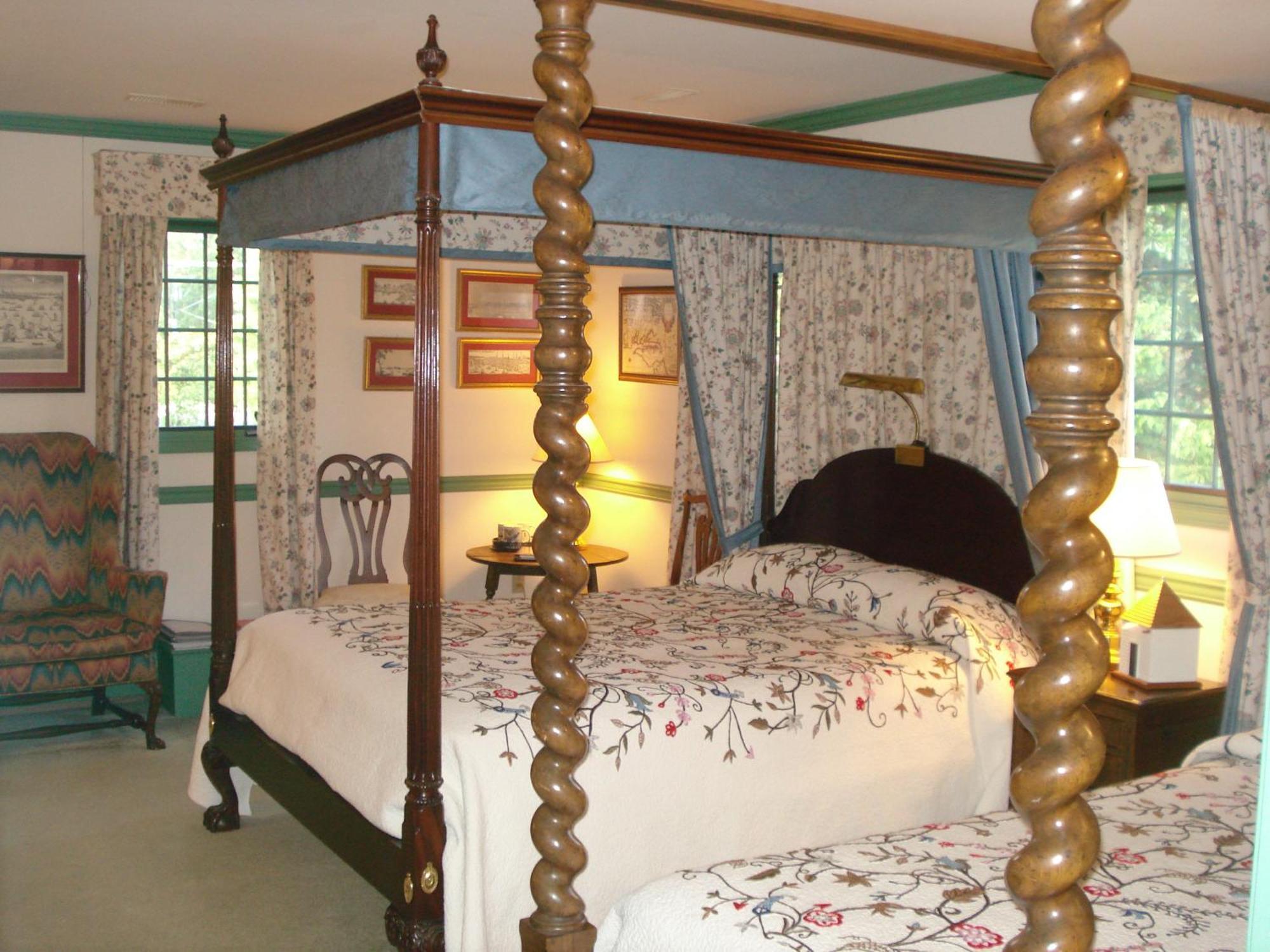 Newport House Bed & Breakfast Williamsburg Room photo